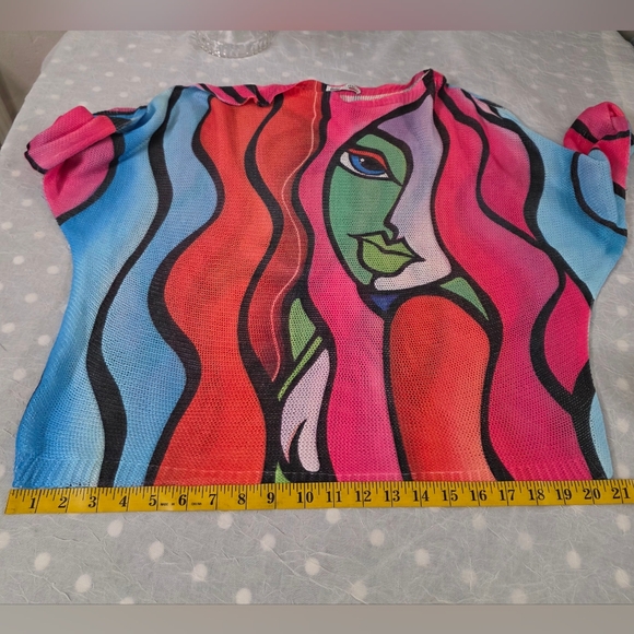 Made In Italy Colorful Abstract Face Print Women's Top One Size . - Picture 6 of 7